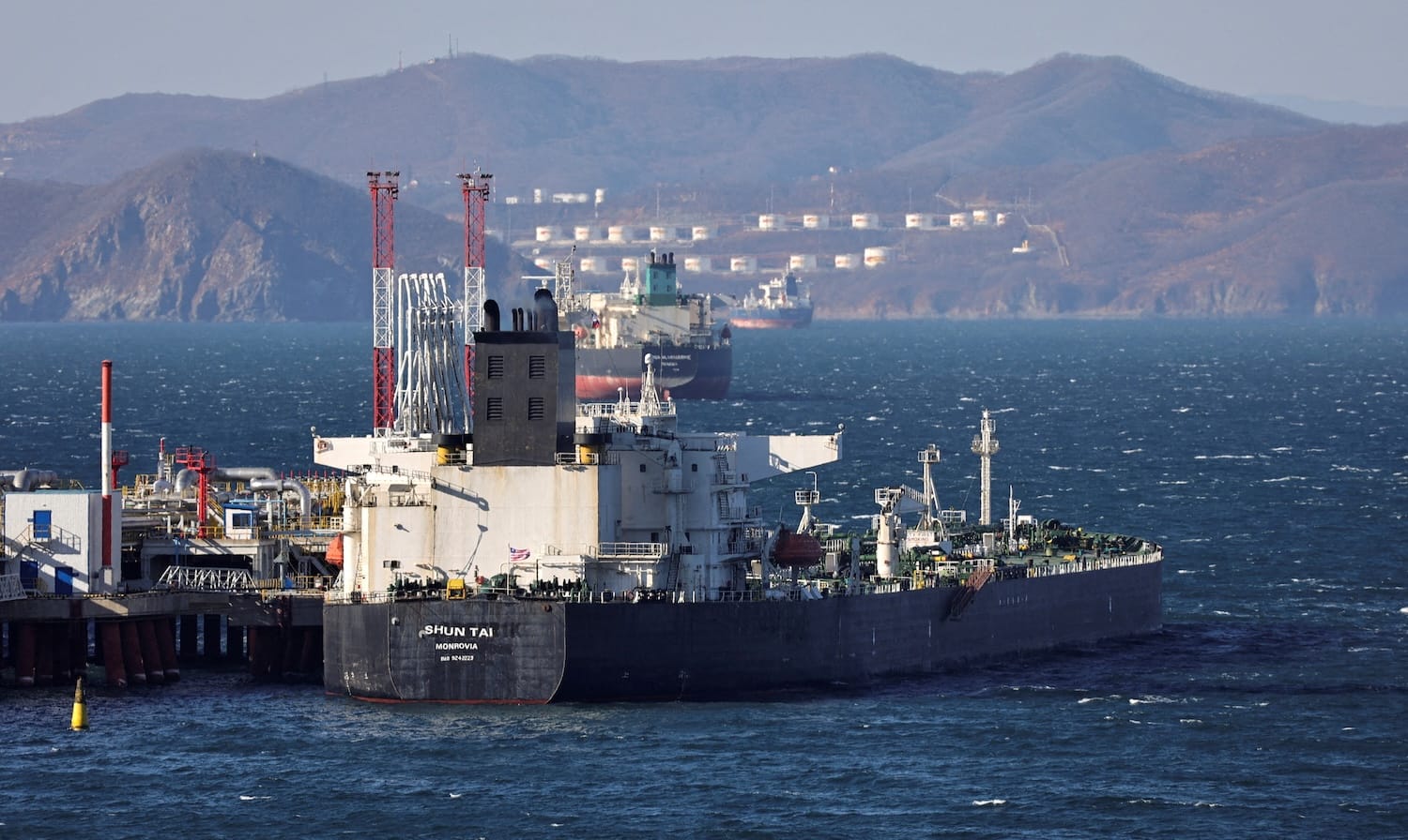 Россия наращивает поставки нефти ESPO в Китай, найдя способы обхода санкций — Bloomberg