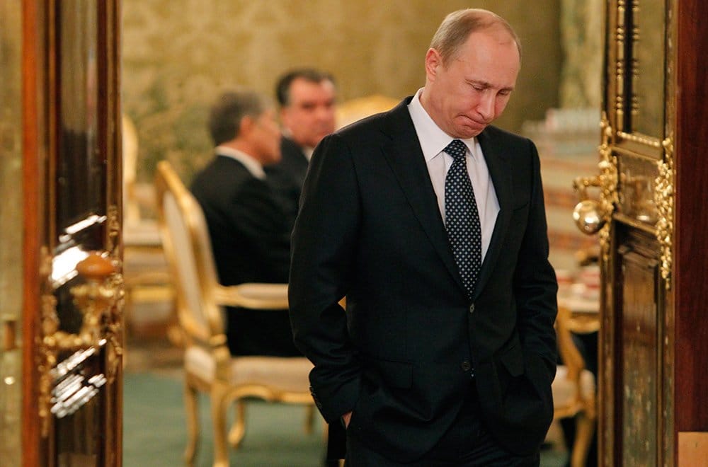 Путин не поедет на саммит G20, Россию будет представлять Лавров, заявил Песков